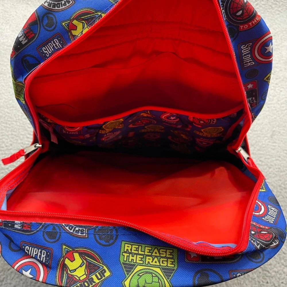 Marvel Avengers 8-40716-29943-1 Kid Backpack Fast Forward Captain America Shield